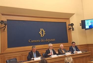 Nasce la Rete civica e solidale: al centro c'è il "no" alla guerra